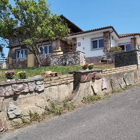 House With Private Garden & Sea Views Near Casa vacanze Gijón